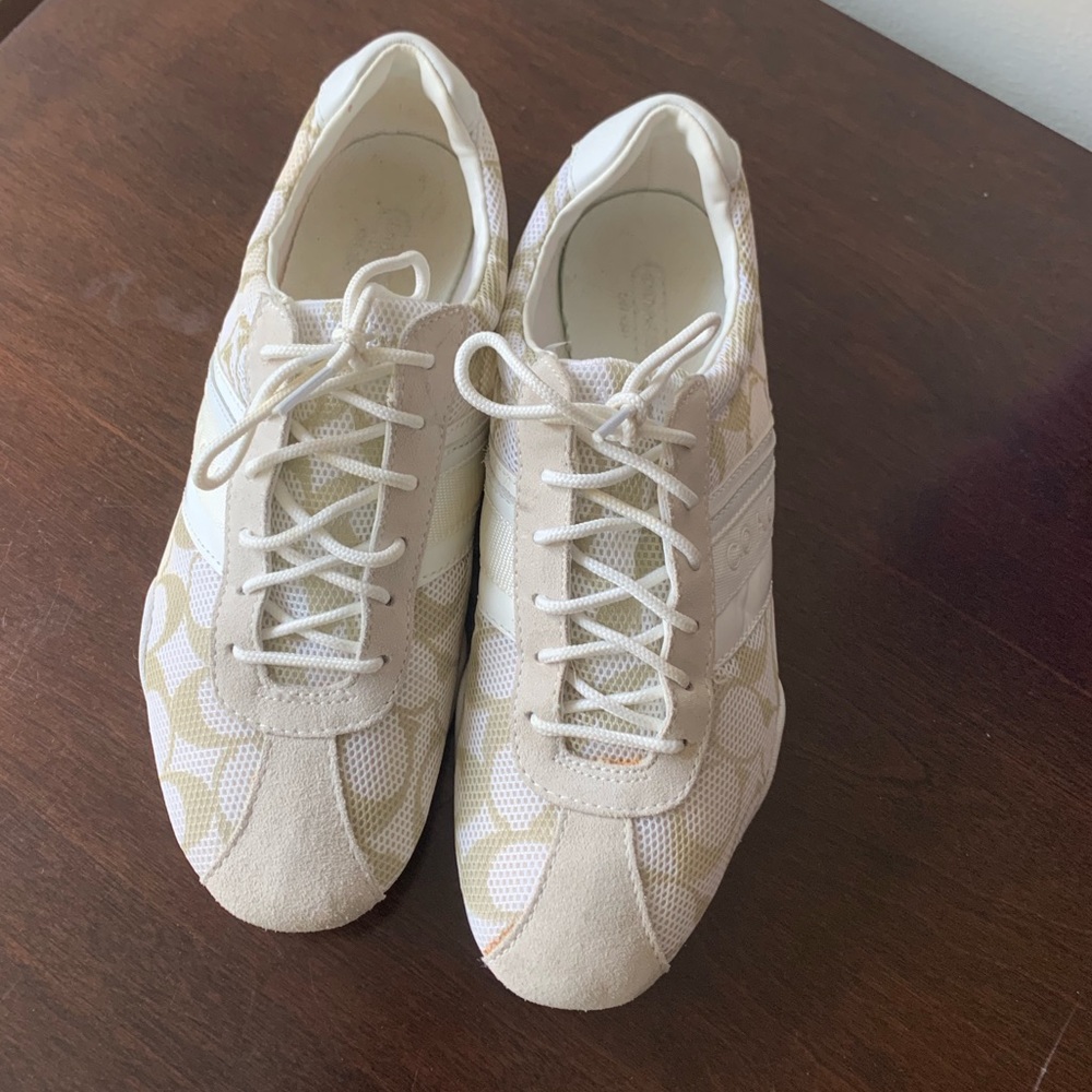 WHITE COACH TRAINERS